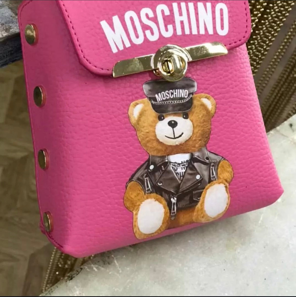 Moschino Shoulder Bag – Chic & Modern Elegance