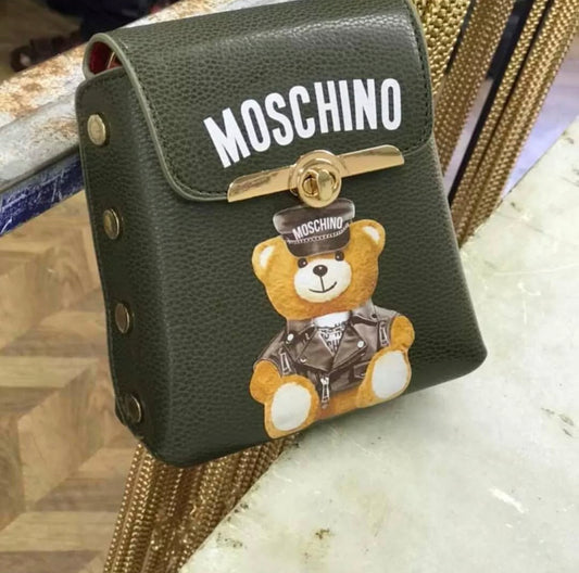 Moschino Shoulder Bag – Chic & Modern Elegance
